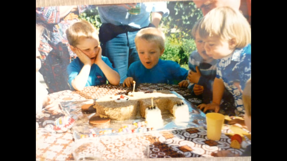 4. Ifylld bild